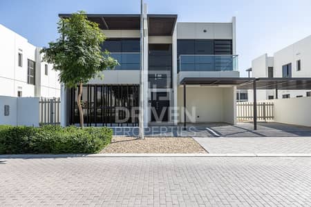 Ready To Move In | Spacious | Upgraded Ready To Move In | Spacious | Upgraded