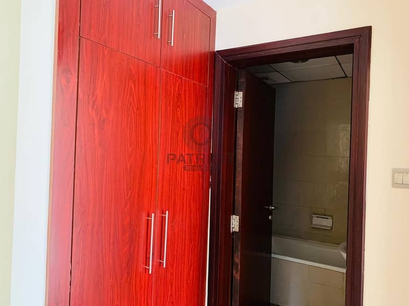19 BEAUTIFUL UNFURNISHED  2 BEDROOM APARTMENT  IN CLUSTER A Dubai gate 2