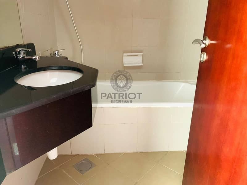 22 BEAUTIFUL UNFURNISHED  2 BEDROOM APARTMENT  IN CLUSTER A Dubai gate 2