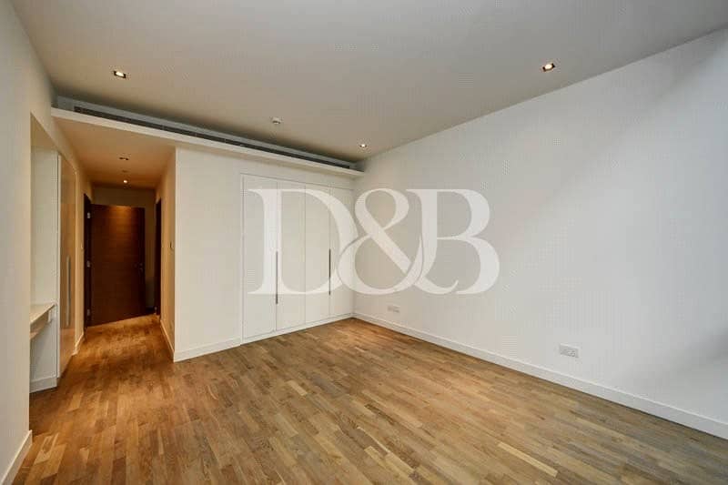 Huge three Bedroom | Maid Room | Mall view Huge three Bedroom | Maid Room | Mall view