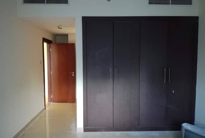 ELEGANT 2 BHK WITH 3 BATHROOM WITH FULL AMENITIES NEAR TO RTA BUS STOP 40K ONLY !!!