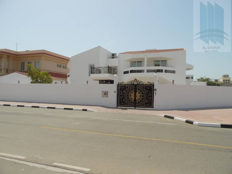 Villa Double story 9 BR in Al Mamzar for sale (866)