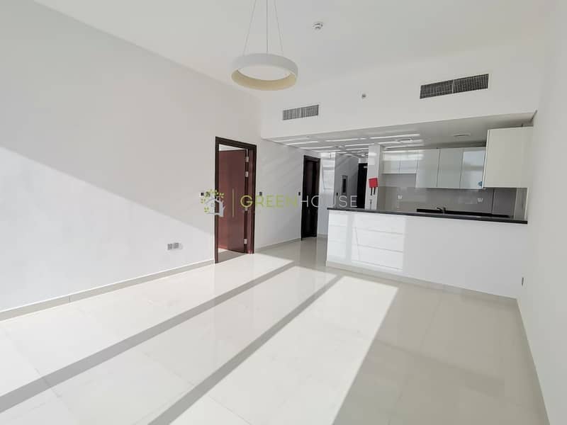 Hot Price | Spacious 1 BRs Apartment | Brand New Bldg. | Dezire Residences