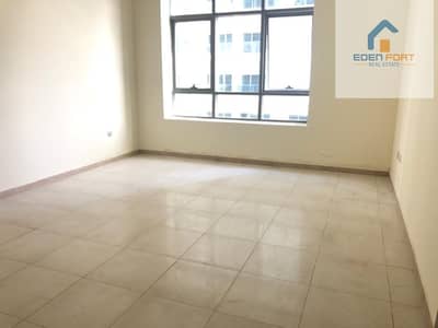 Chiller Free-Great Deal-1BHK-Unfurnished-Hamza Tower-DSC