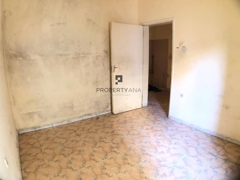 8 3 BR | Near Public Transport and All Facilities