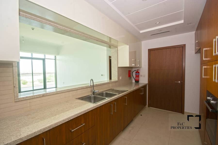 4 Large 3BR + Maids | Corner Unit | En-suit Bedrooms