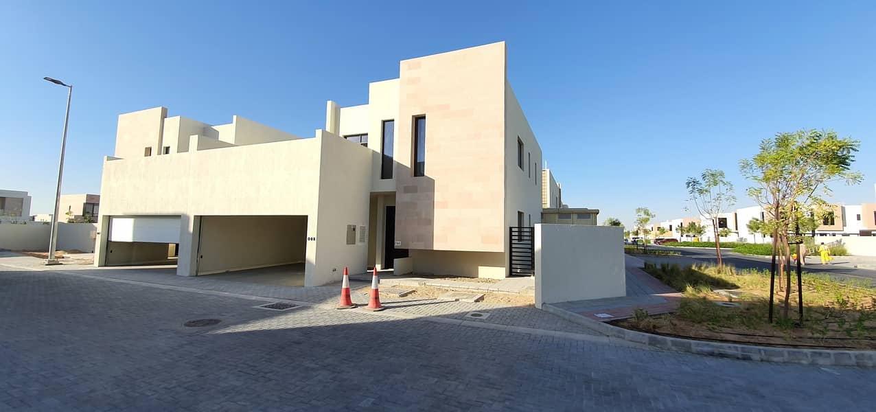 Ready corner 4bedroom+Samah majlis villa for sale price 2.04million, 3140sqft no any service charges Ready corner 4bedroom+Samah majlis villa for sale price 2.04million, 3140sqft no any service charges