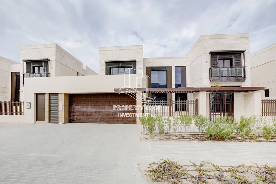 Call Us Now! Move In Huge Prestigious Beach Villa Today Call Us Now! Move In Huge Prestigious Beach Villa Today