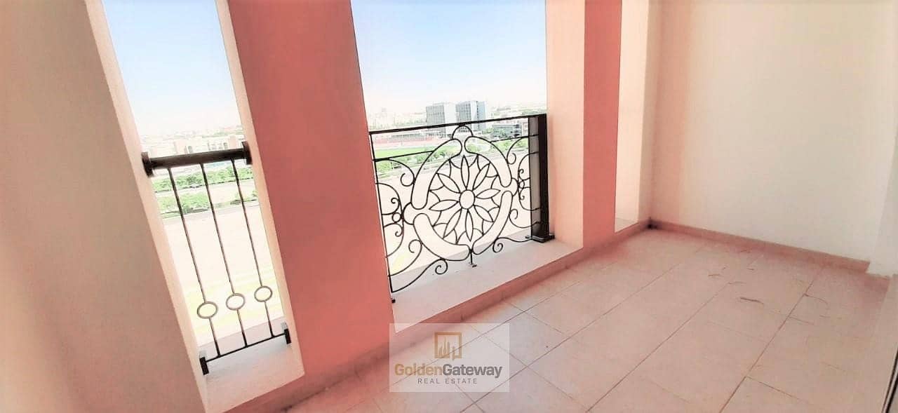 2 Beautiful Full Canal View / 2 Balconies  / Closed Kitchen