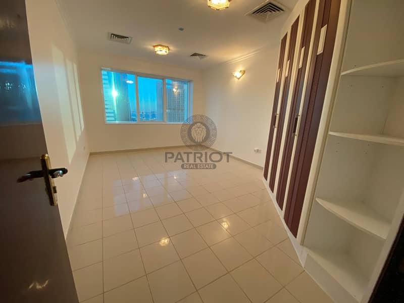 20 Luxary 3BR | Appliances | Chiller Free| Big Balcony