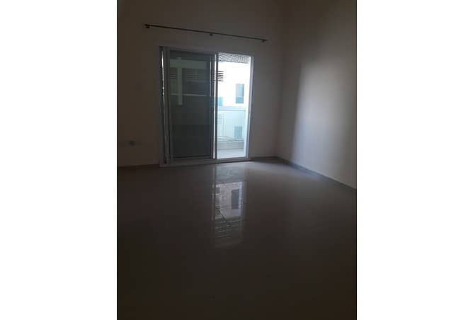 three bedroom ajman pearl tower rented 32.000 with parking