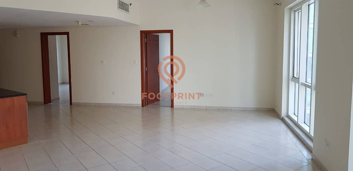 Spacious 2BR Hall with Balcony Facing Pool Side Spacious 2BR Hall with Balcony Facing Pool Side