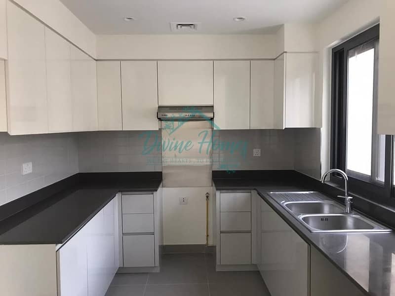 2 Single Row | Park View | 3 Bed + Maids
