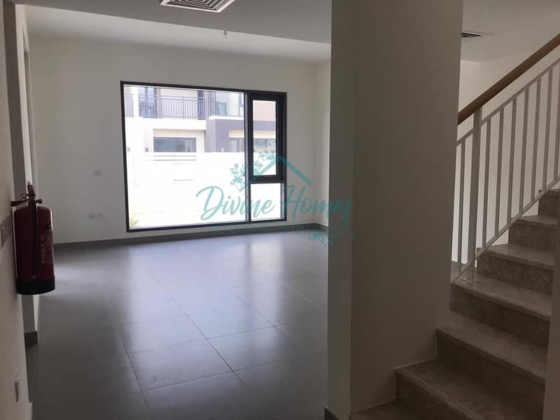 9 Single Row | Park View | 3 Bed + Maids