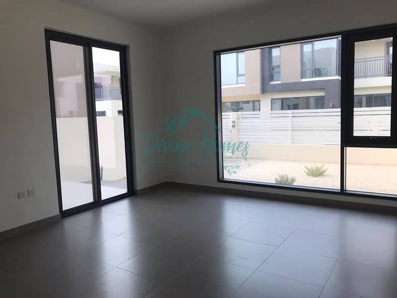 10 Single Row | Park View | 3 Bed + Maids
