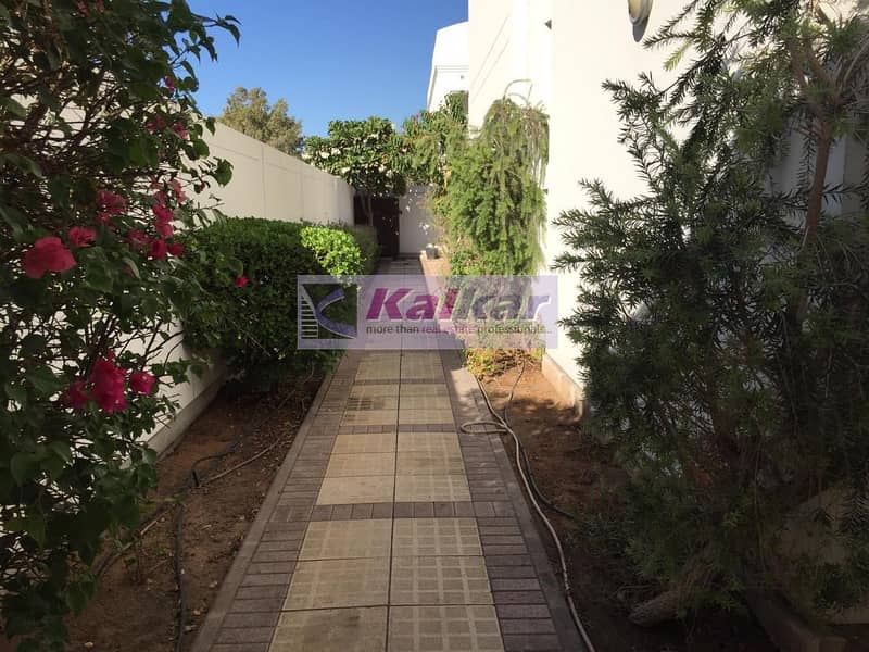 Umm Suqeim - Semi detached 4 B/R + Study villa with private garden