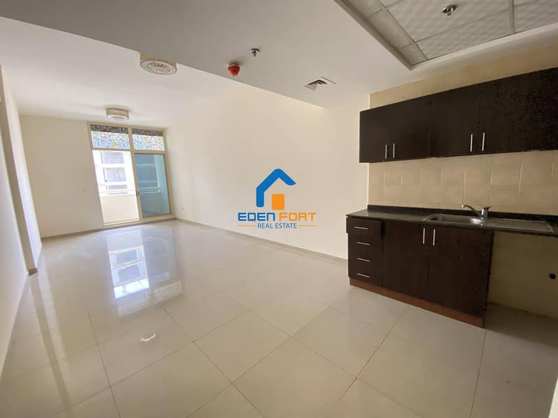 Huge One Bedroom Vacant Apartment For Sale Huge One Bedroom Vacant Apartment For Sale