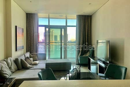 Stunning lake view apt, minutes from metro!