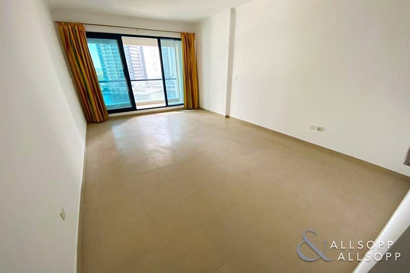 7 Bright Studio | Full Lake View | Balcony