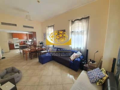 Prestigious Gated Community-Low Floor-Close To All Amenities Prestigious Gated Community-Low Floor-Close To All Amenities