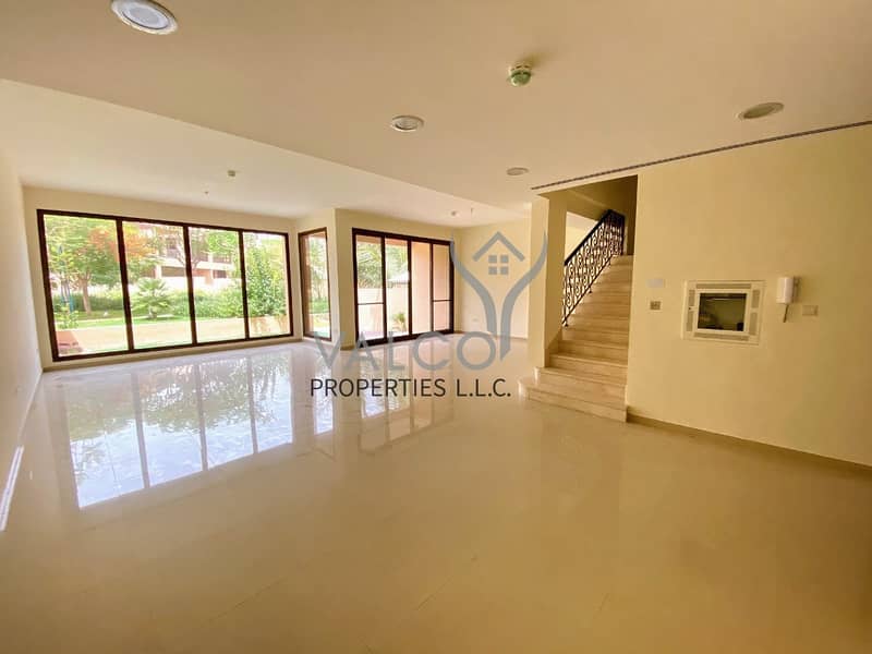 Vacant | Full Roof Top Usage | Garden Pool Skyline View Vacant | Full Roof Top Usage | Garden Pool Skyline View