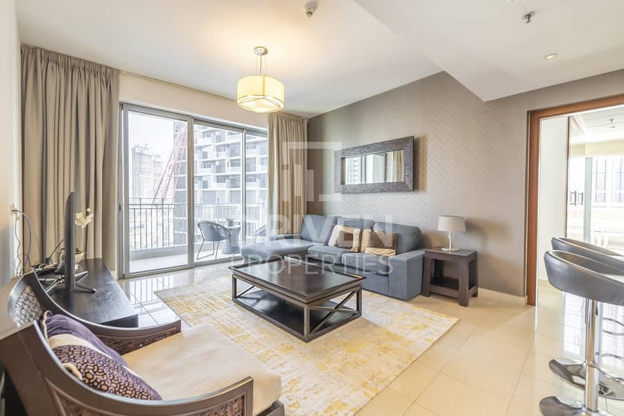 Large and Furnished Unit | On High Floor