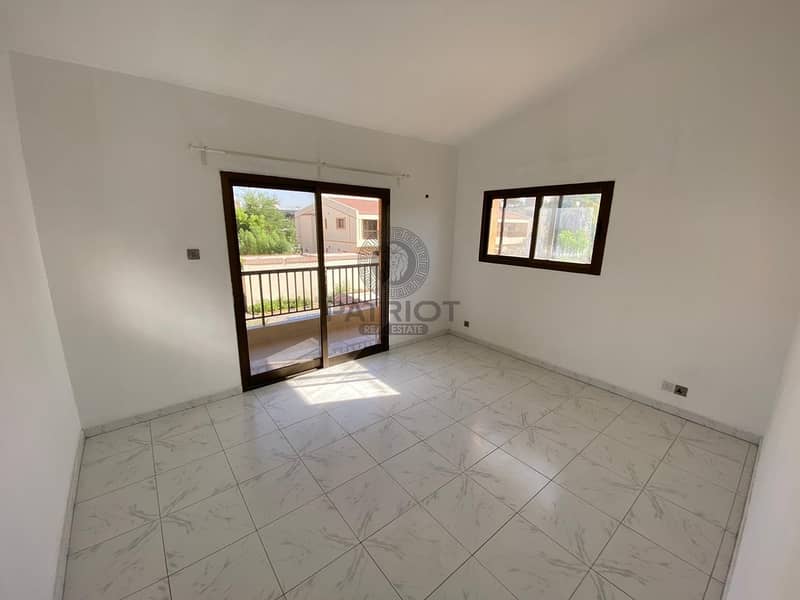 7 REFURBISHED 4BR MAIDS PVT GARDEN SHARED POOL IN JUMEIRAH 3