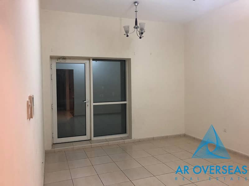 AXIS 4 ! 1 Br available for Sale with balcony