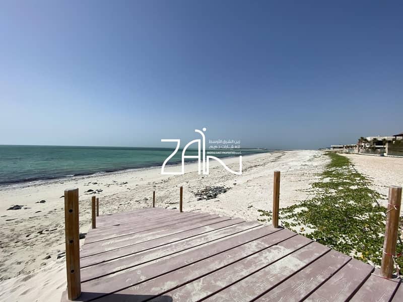 Beachfront Corner 7 BR Villa Open Sea with Elevator Beachfront Corner 7 BR Villa Open Sea with Elevator