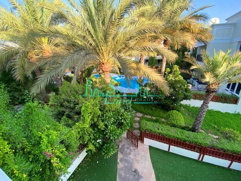 MODERN|  BRIGHT  5 BED|PRIVATE GARDEN SHARED POOL GYM  (1074)