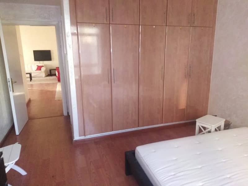 7 Beautiful Furnished & Spacious 3 Bed Room Just opposite to Metro Full lake View