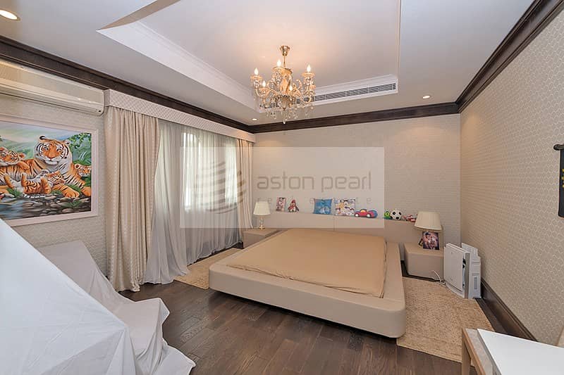 27 Best Price| Fully Upgraded  Villa| 6 Bedroom+Maids