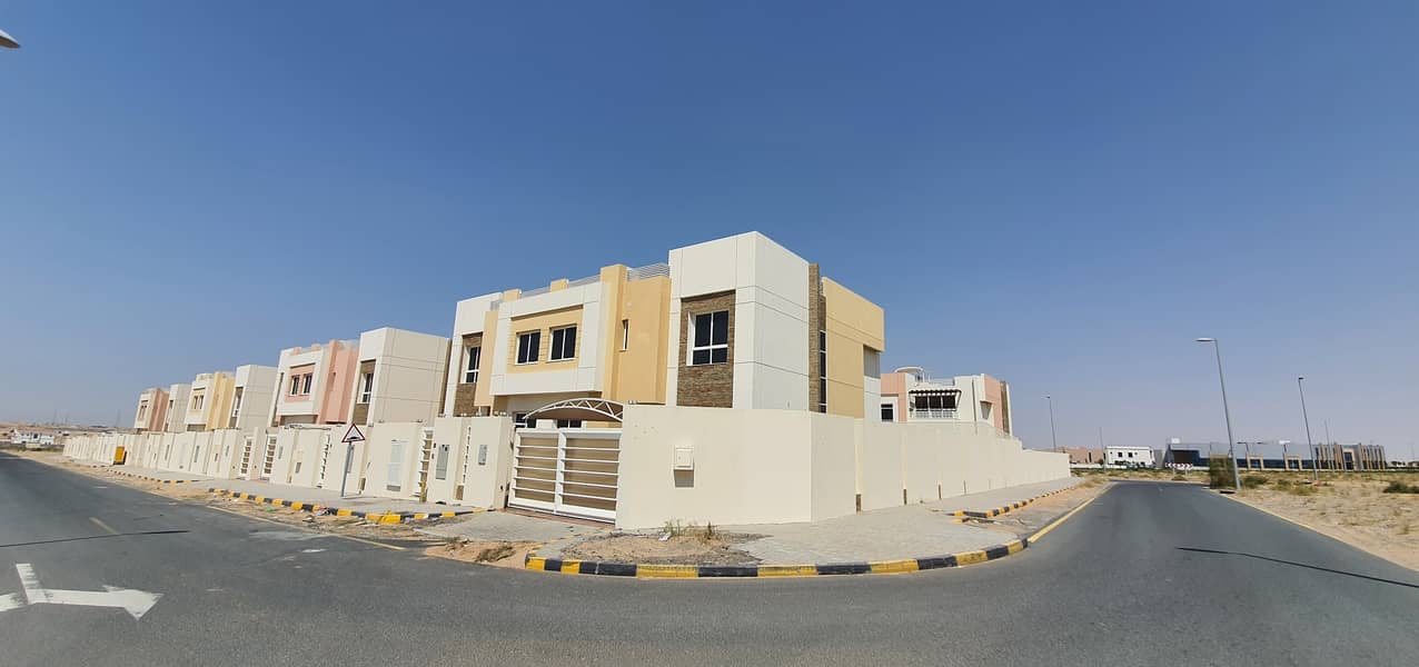 Brand new luxury 4bedroom+maids+kitchen appliances villa, 5500sqft rent 110k in 4chqs call Brand new luxury 4bedroom+maids+kitchen appliances villa, 5500sqft rent 110k in 4chqs call