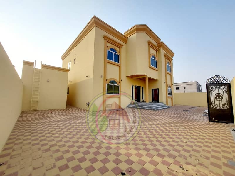 For owners of large areas_Villa for sale in Jasmine, excellent location in front of Al-Hamidiyah garden_ excellent finishing and building area