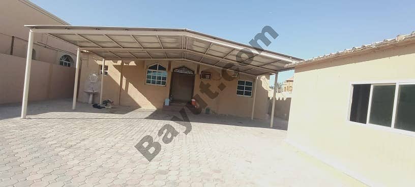 villa for rent 3 rooom and hall