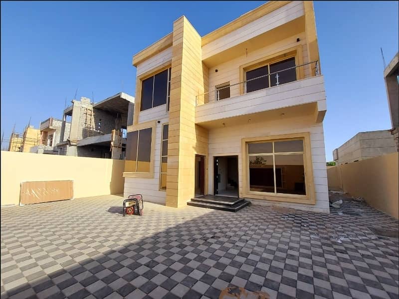 For the owners of luxury and very high-end finishes_ a stone-faced villa with a large area of ​​\ u200b \ u200bmens_ an excellent location, the Jasmine area