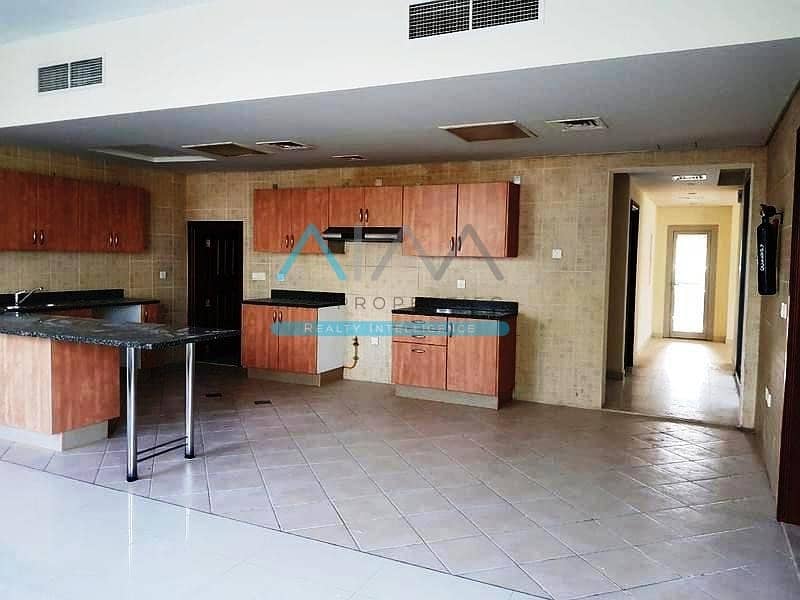 6 SPACIOUS 3BEDROOM WITH MAID ROOM VILLA GATED COMMUNITY
