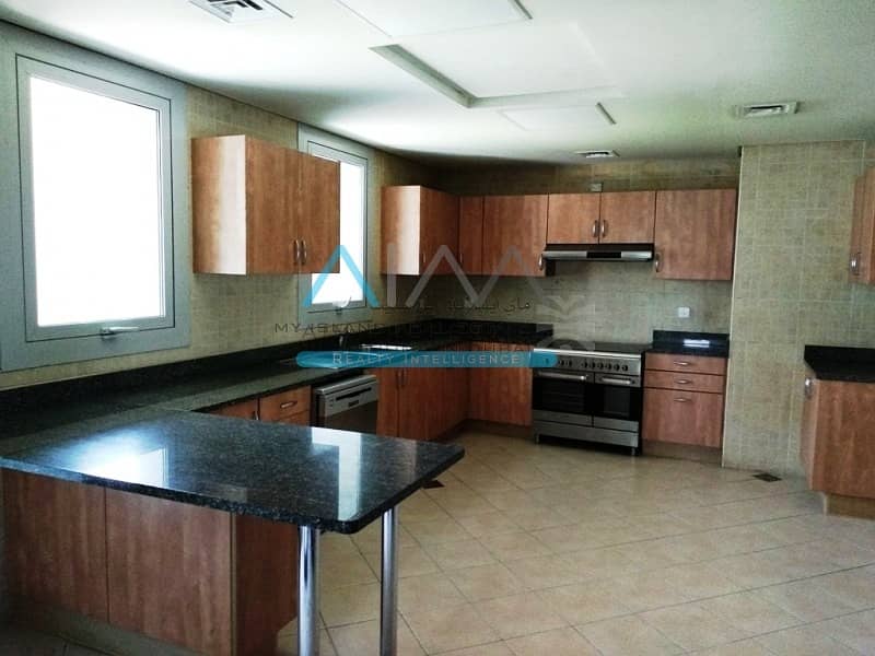 8 SPACIOUS 3BEDROOM WITH MAID ROOM VILLA GATED COMMUNITY