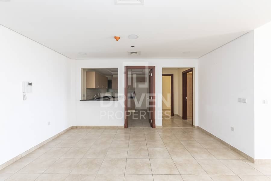Amazing 2 Bedroom Unit | Full Canal View Amazing 2 Bedroom Unit | Full Canal View