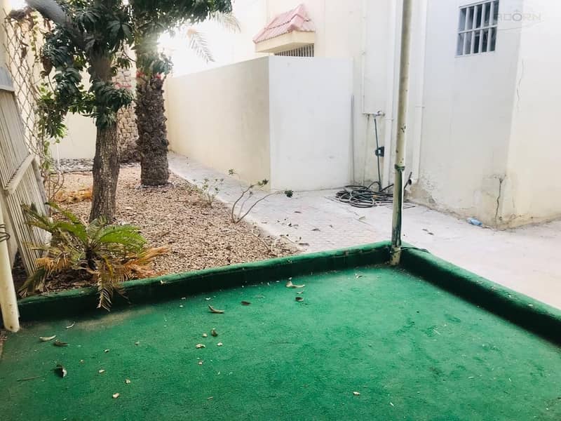 Very nice 3bedroom single storey villa with private garden for rent in Jumeirah