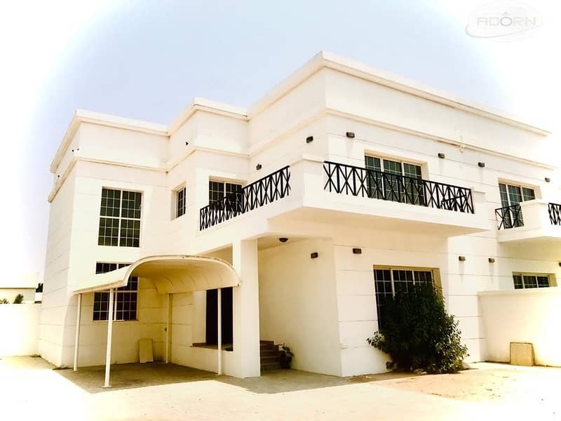 Very nice 4 bedroom villa with shared pool in Jumeirah 3