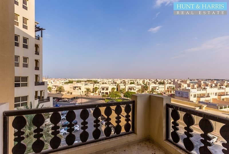 2 bedroom Marina - Mid Floor - Large balcony 2 bedroom Marina - Mid Floor - Large balcony