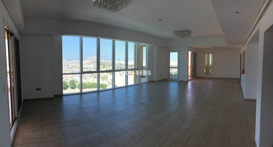 Full Palm View -  3BR+M Apartment