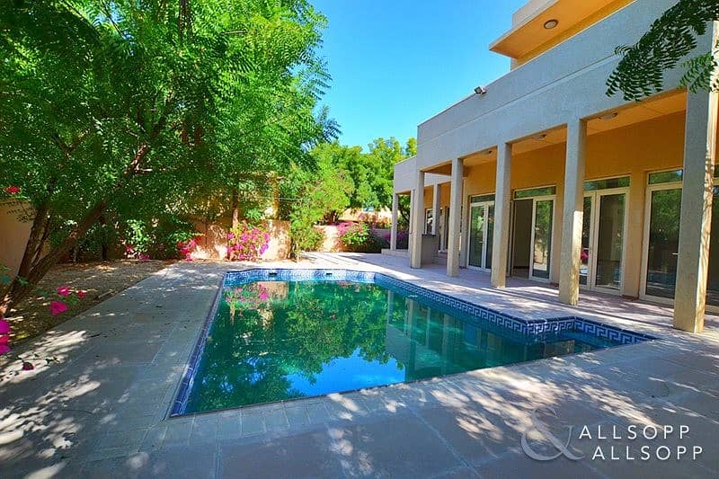 5 Bedrooms | Study | Pool | Close to Gate
