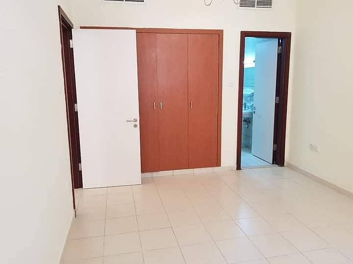 ONE BED ROOM WITH BALCONY FOR RENT FAMILY BULDING
