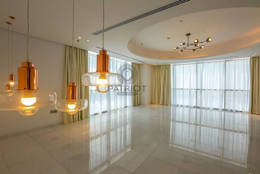 Modern Interior | Huge Floor to Ceiling Windows 3 Bed Apt