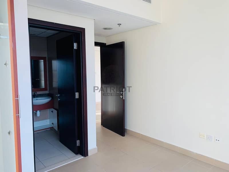 75 Well Maintain fully furnished studio in goldcrest views 1 available for rent.