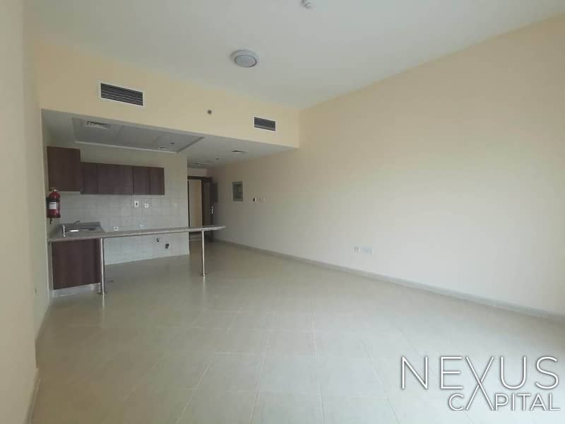 Nice Studio with Balcony Villa View Aed 22 Nice Studio with Balcony Villa View Aed 22