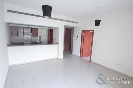 Vacant | Pool View | Mid Floor | 1 Bedroom