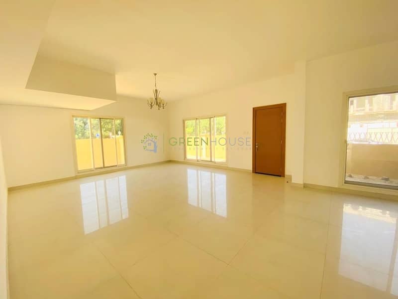 Fabulous Layout | Ready to Move-in 6 B/R Corner Villas | Orchid Park